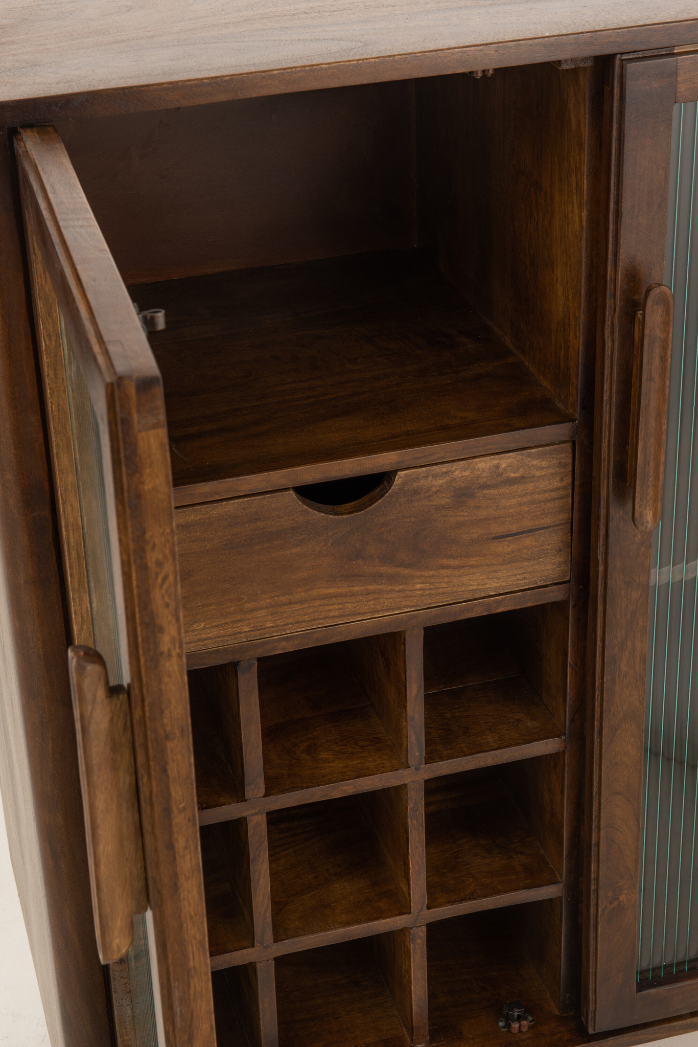 Bar-Schrank Vince aus Mangoholz und Glas in Braun – Bild 8