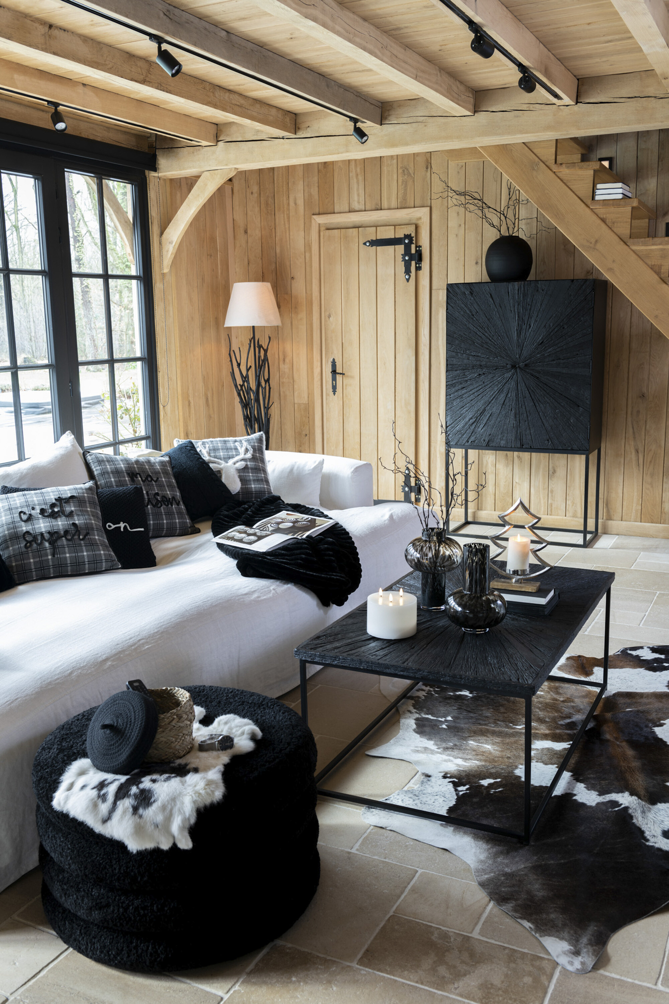 Schrank Shanil aus recyceltem Holz und Eisen in Schwarz – Bild 10