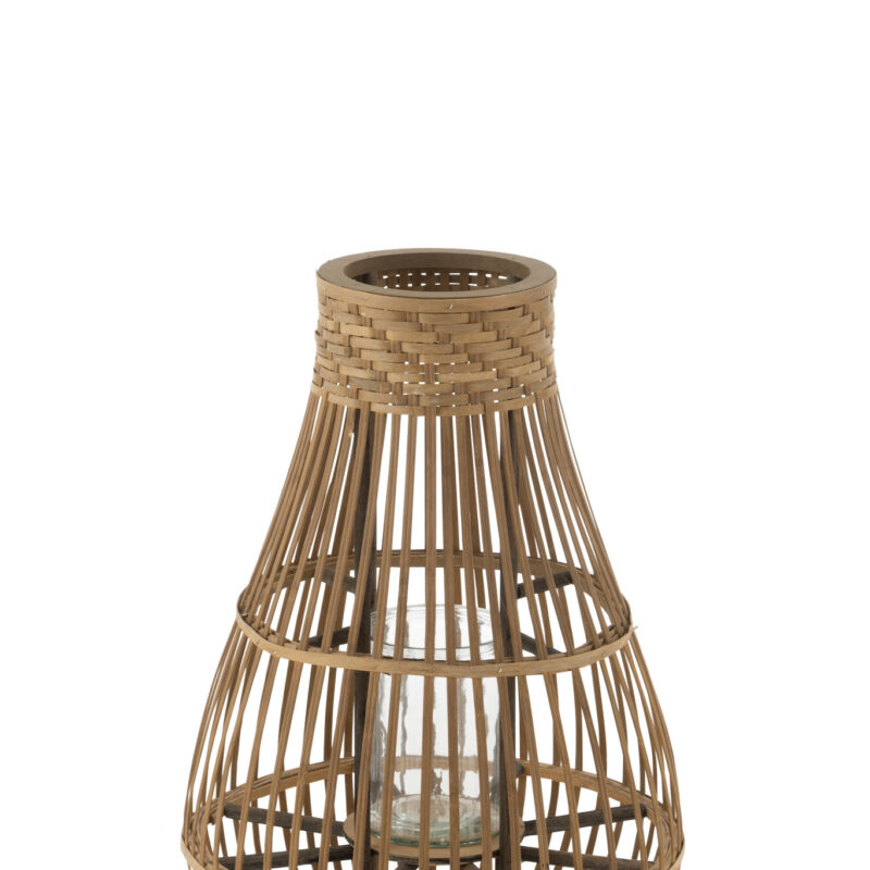 Hurricane Boreas aus Bambus in Natur