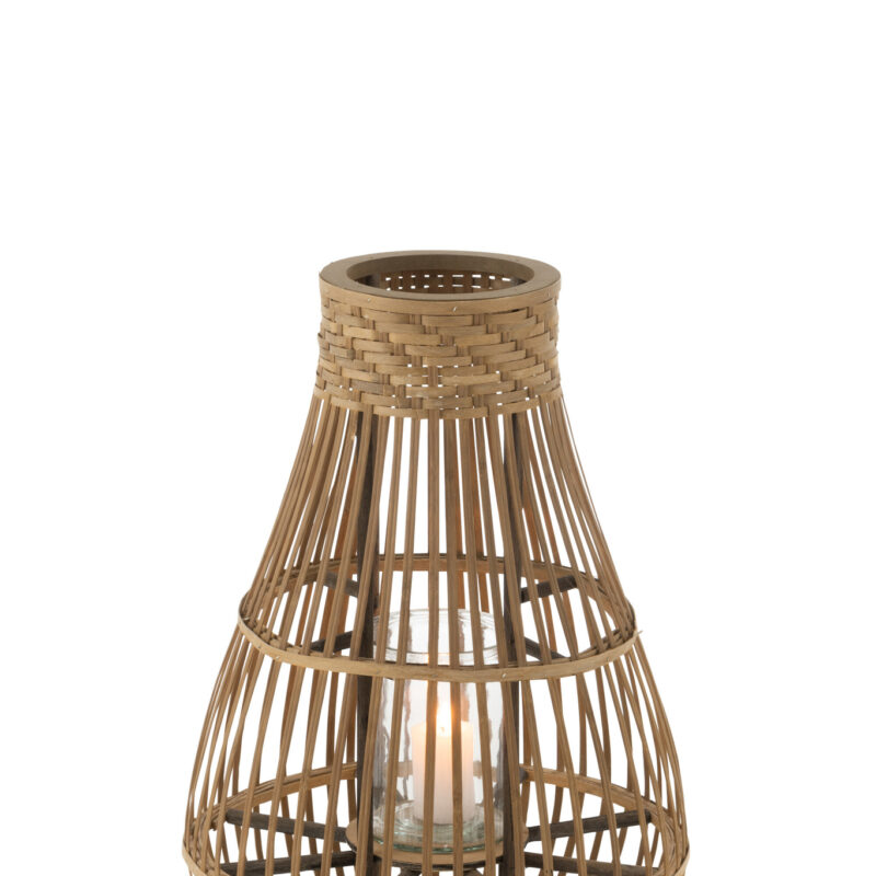 Hurricane Boreas aus Bambus in Natur