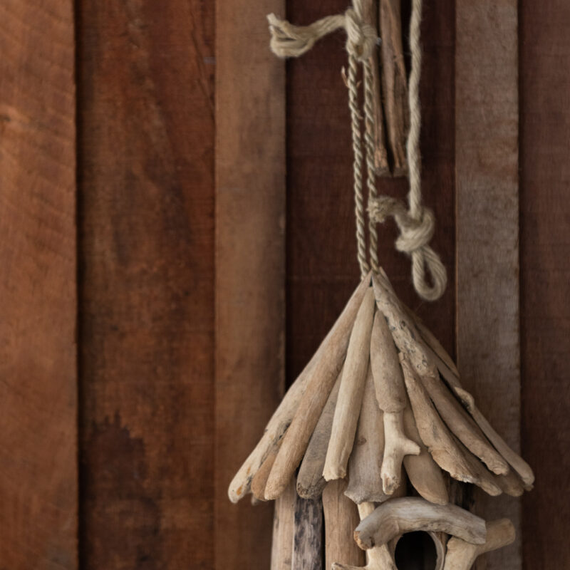 Vogelhaus naturbelassen aus Treibholz