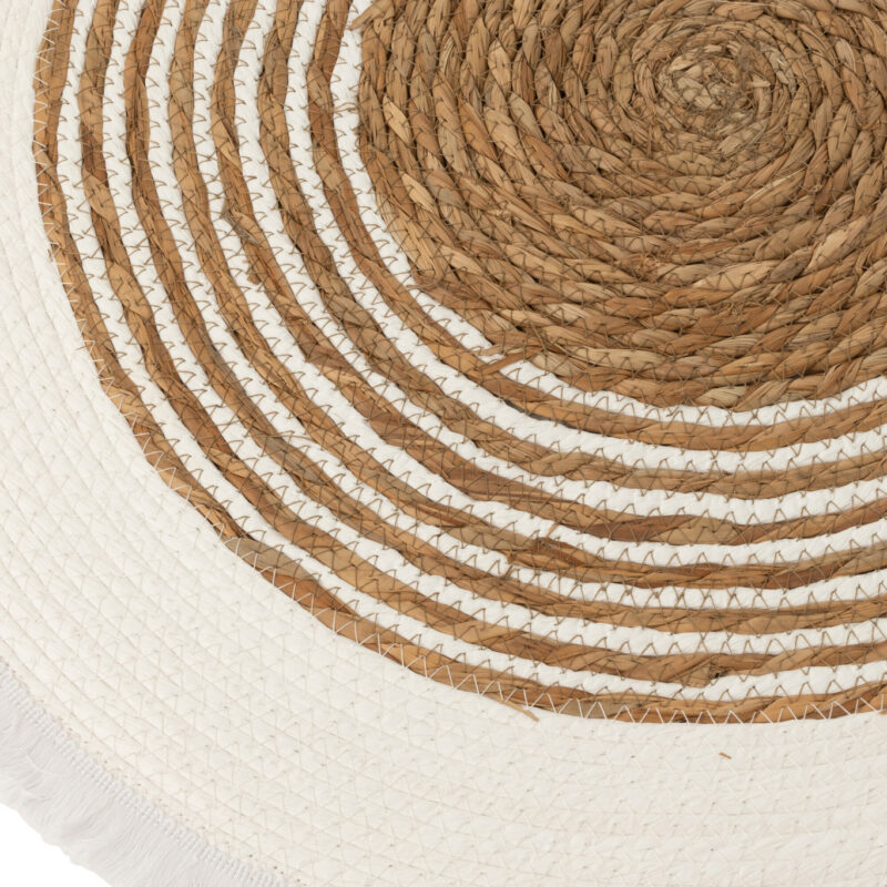 Mittelgroßer gewebter Gras-Teppich