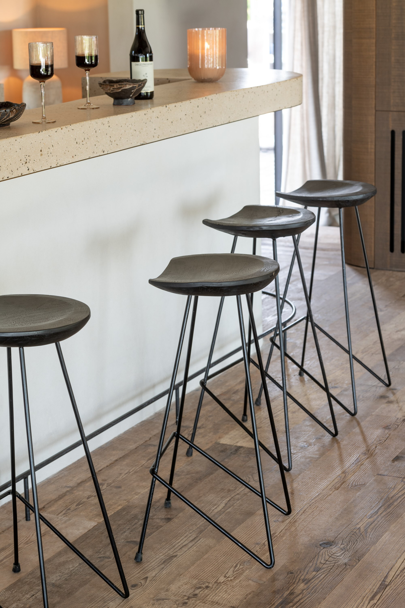 Barhocker aus Teakholz und Eisen in Schwarz – Bild 7