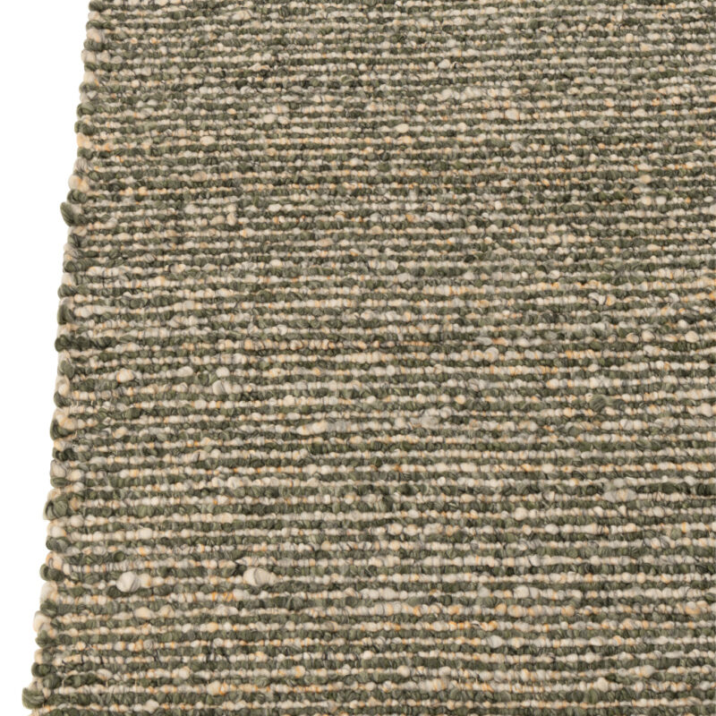 Gewebter Teppich in Ecru und Oliv