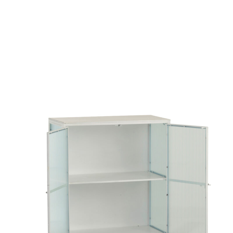 Weißer Metallschrank mit 3 Türen und 2 Schubladen