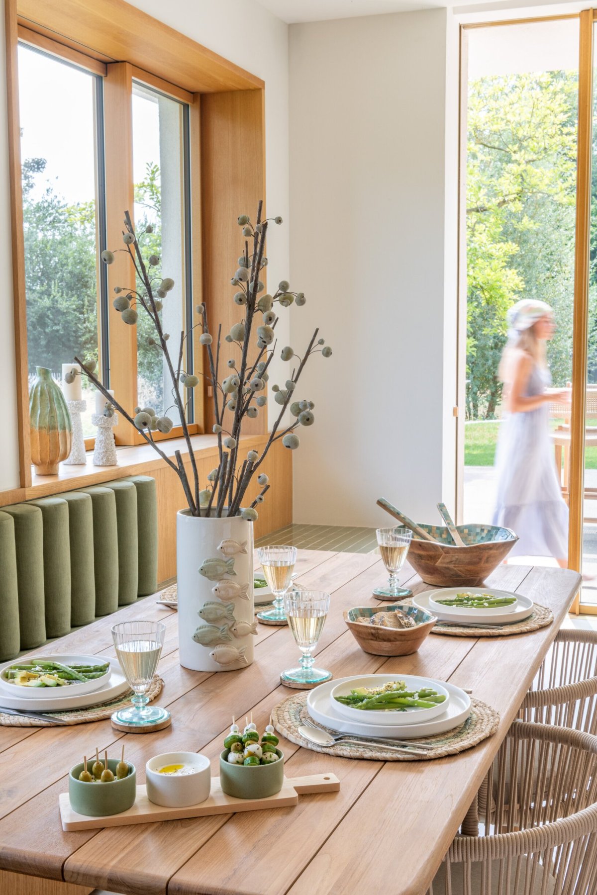Dreiteiliges Tapas-Set mit Paulownia-Holztablett in Grün und Weiß – Bild 3
